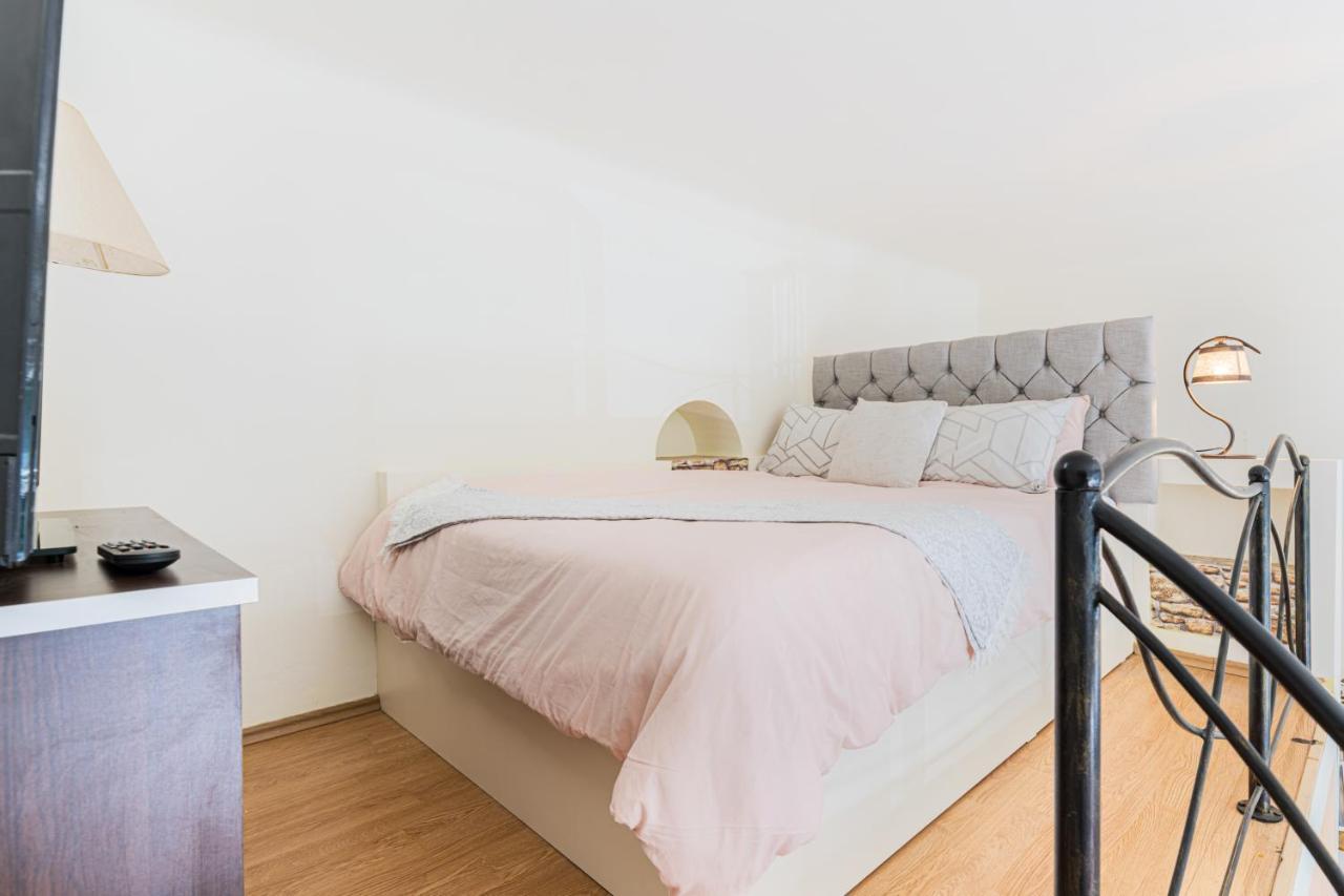 Hera - Old Town Apartment *